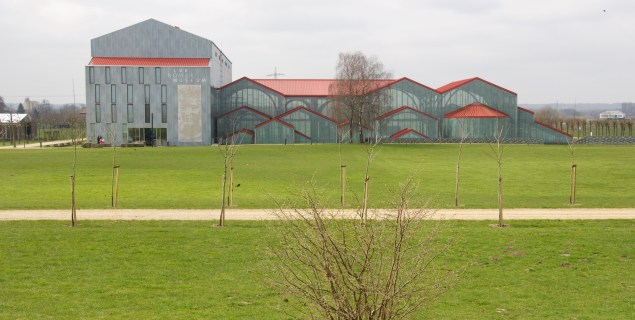 Archeology Museum covers the remains of the Roman baths at Xanten