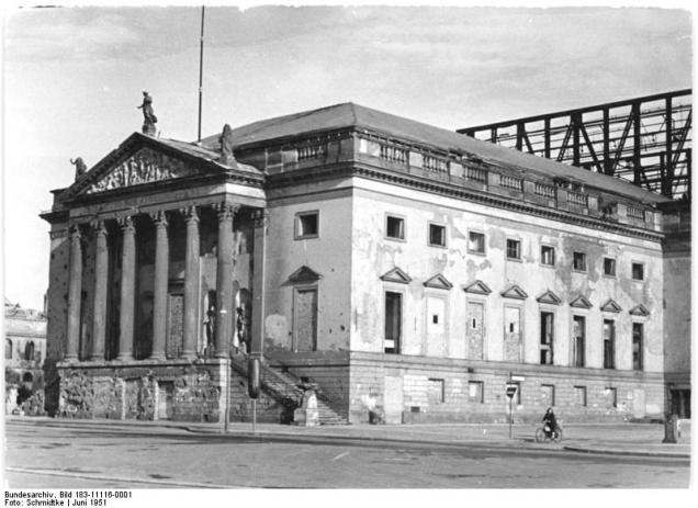 Berlin, Deutsche Staatsoper, Außenansicht